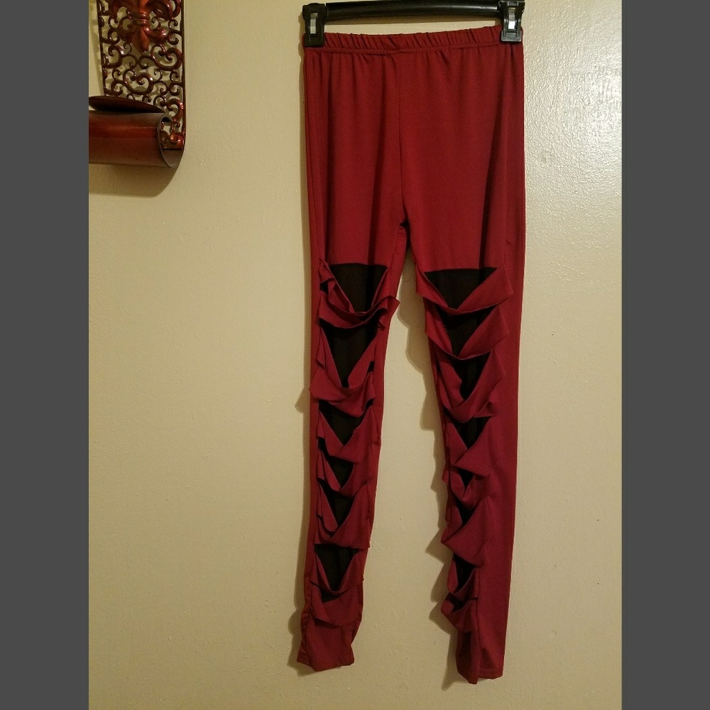 NWOT Dark red and black leggings half way